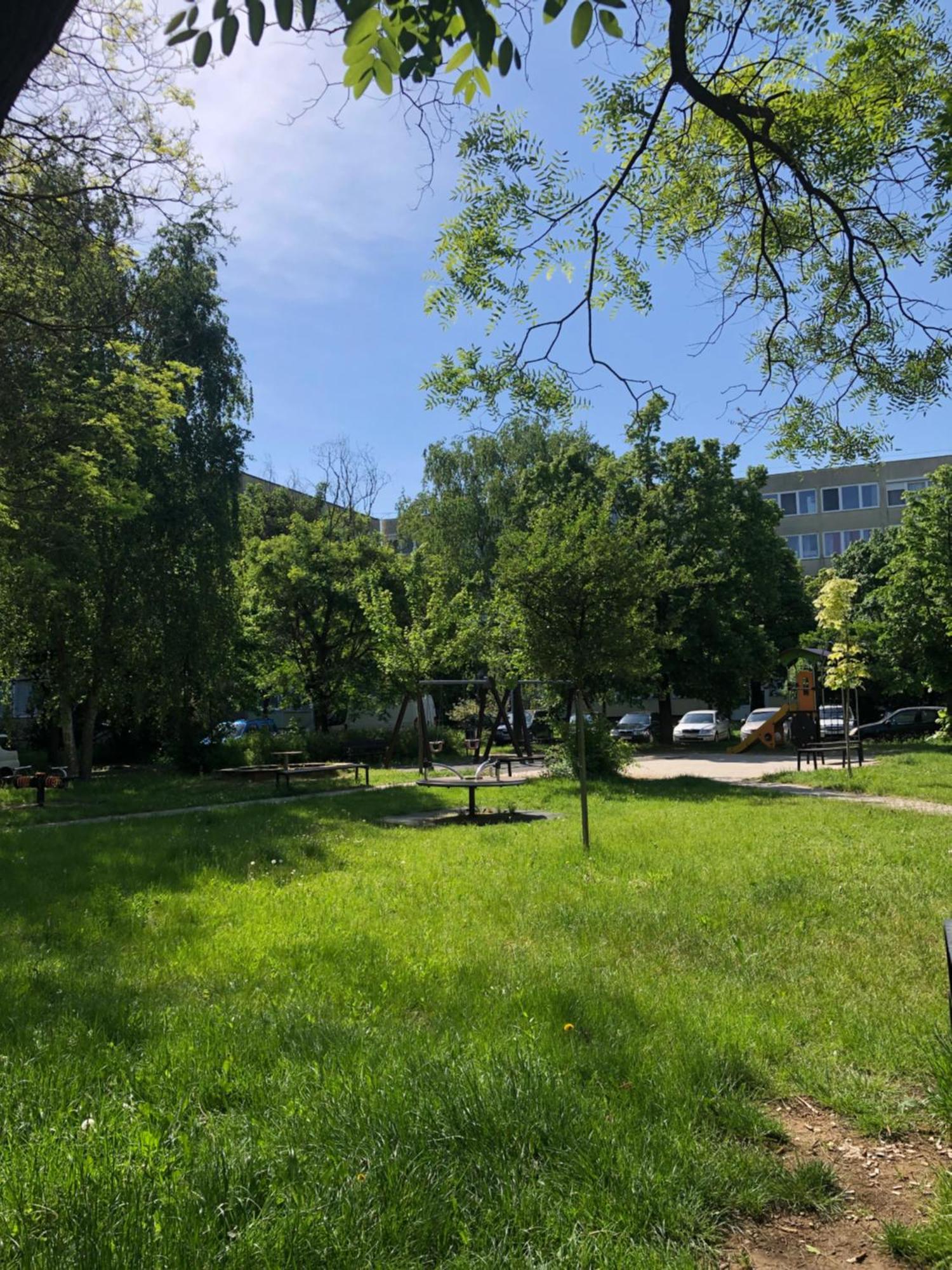 Juti Apartman Эгер Экстерьер фото